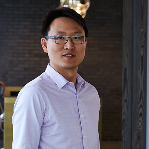 A photograph of Ji Chao Zhang.